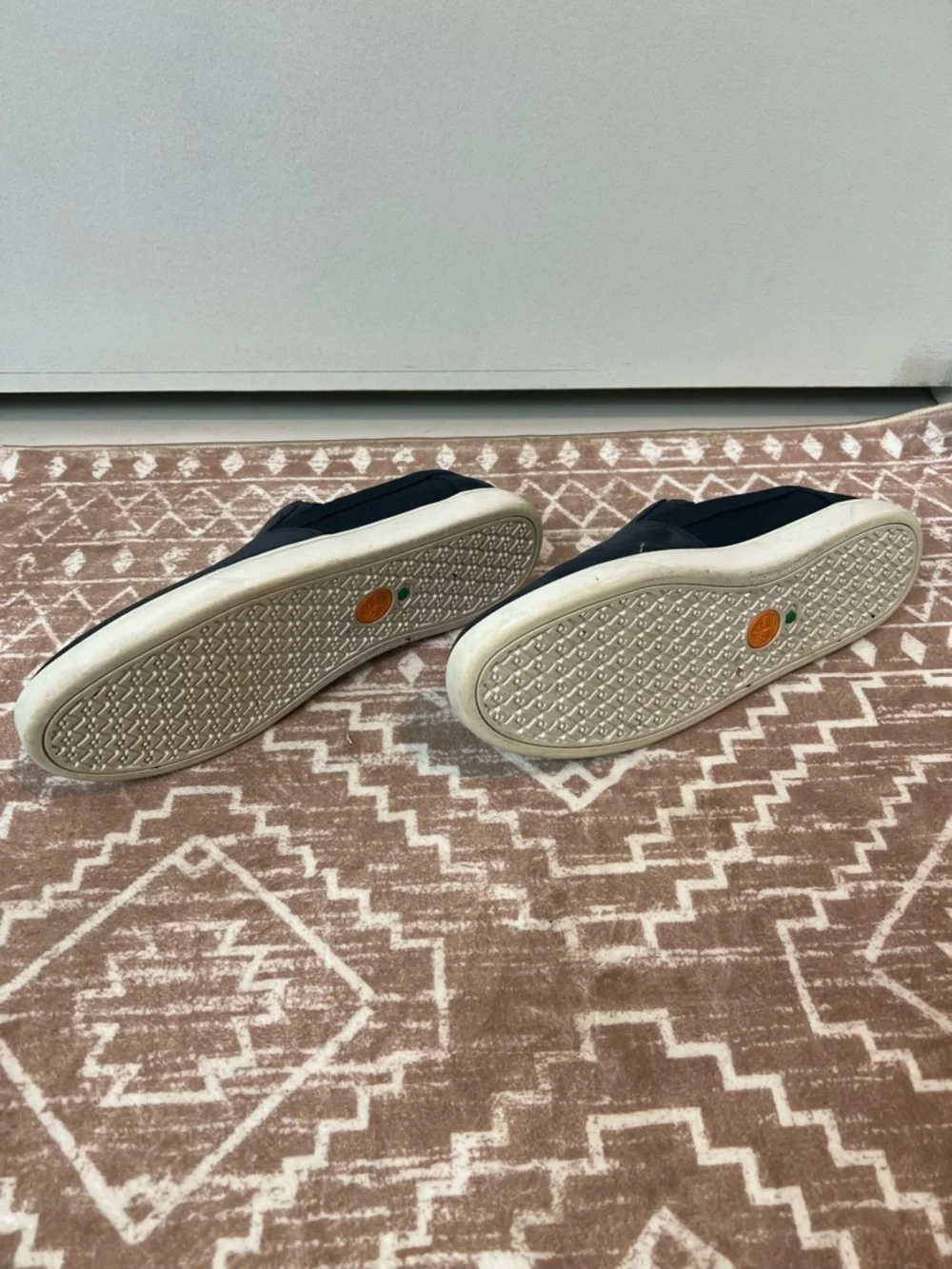 Men’s Timberland Groveton Navy Slip-On Casual Loafers with White Sole Like New